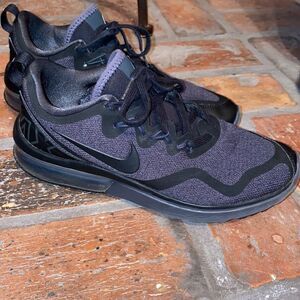 Nike Air Max fury running shoes sz 8 triple black rare